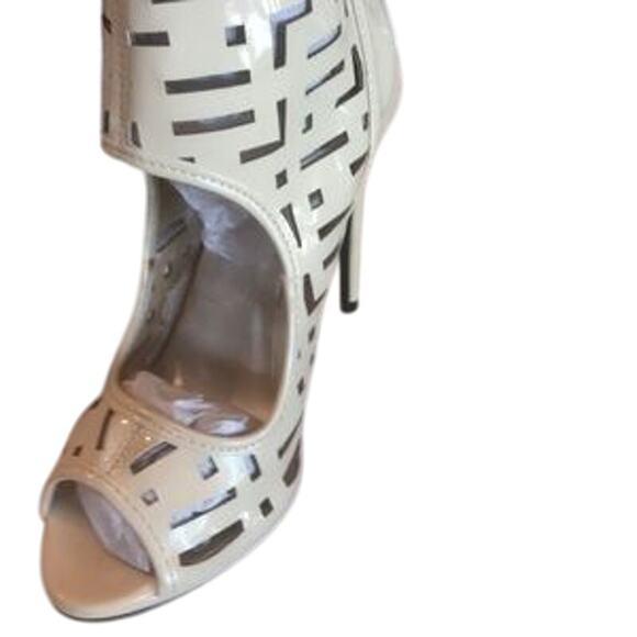 Athena Marion Beige Patent Boot 6.5 - Picture 3 of 4